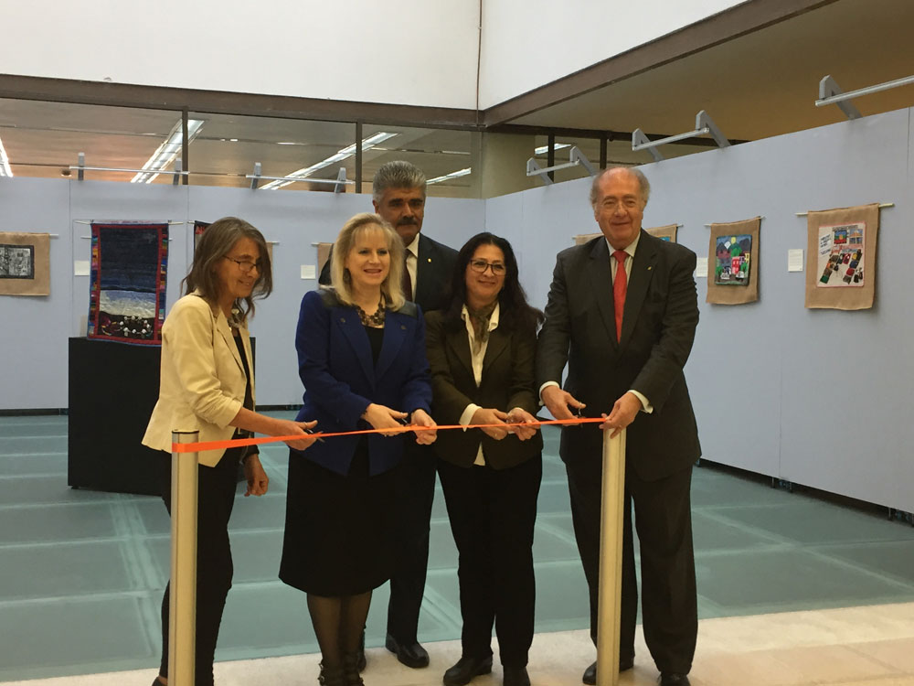 (L-R): Curator Roberta Bacic, Dra. Sonia Barnetche Frías (Vicerrectora académica), Dra. Adriana Molina (Director, Faculty of Arts), Mtro. Carlos Camacho Gaos (Director, Faculty of Global Studies), Mtro. Ricardo Zamora (Director, Library)